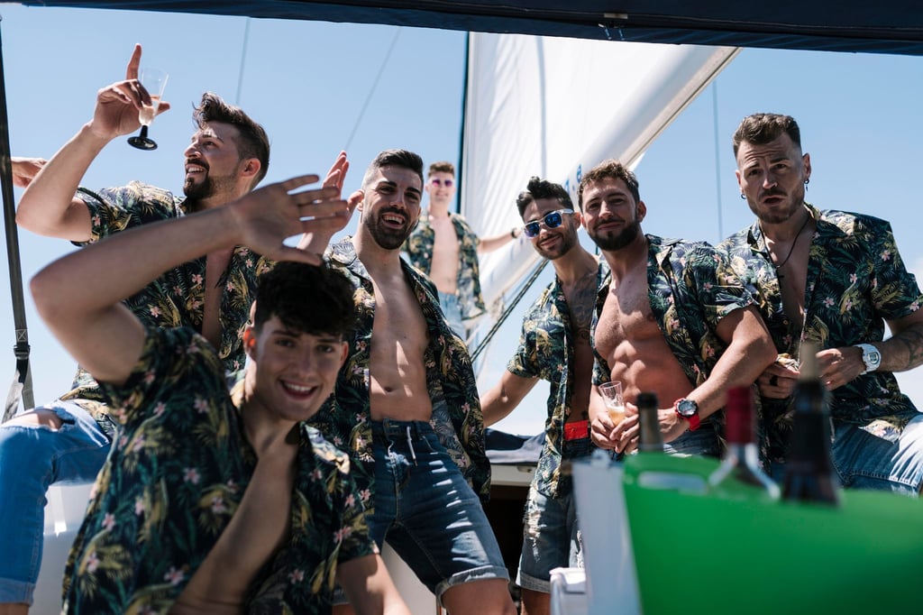 Die engsten Freunde veranstalten meist den Junggesellenabschied für den Bräutigam - und das geht auch ohne peinliche Mutproben oder derbe Scherze.