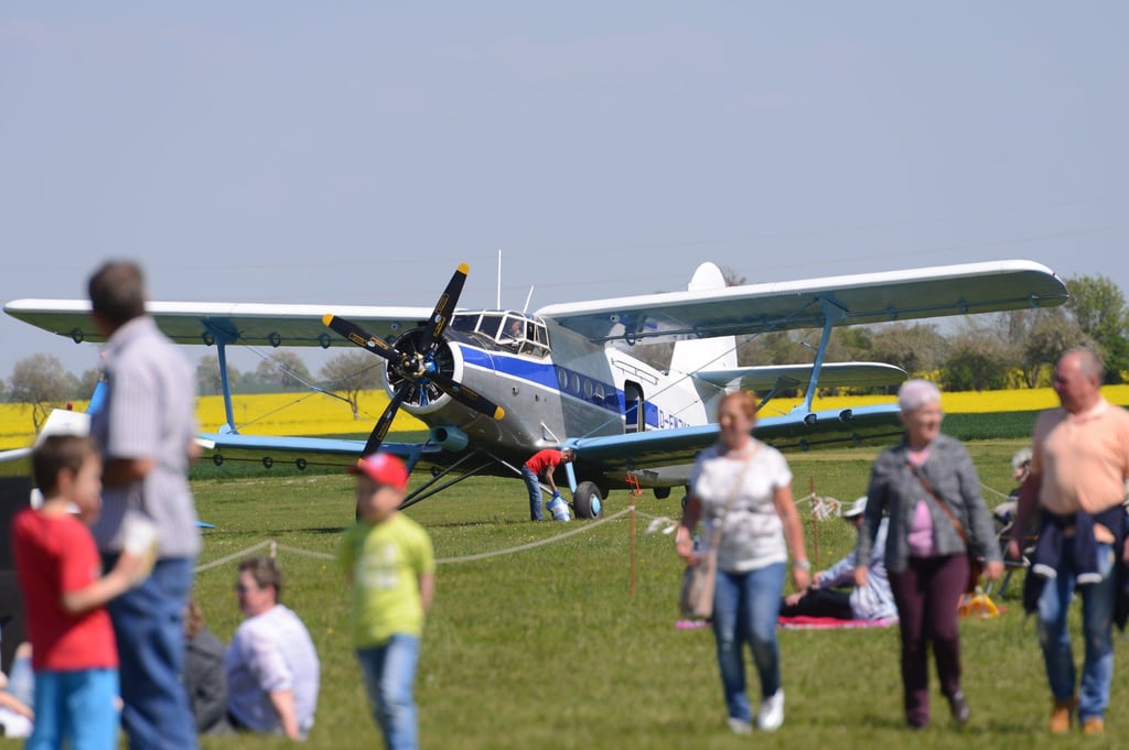 Zu den Flugtagen in Laucha gibt es so manchen Flieger aus der Nähe zu bestaunen.