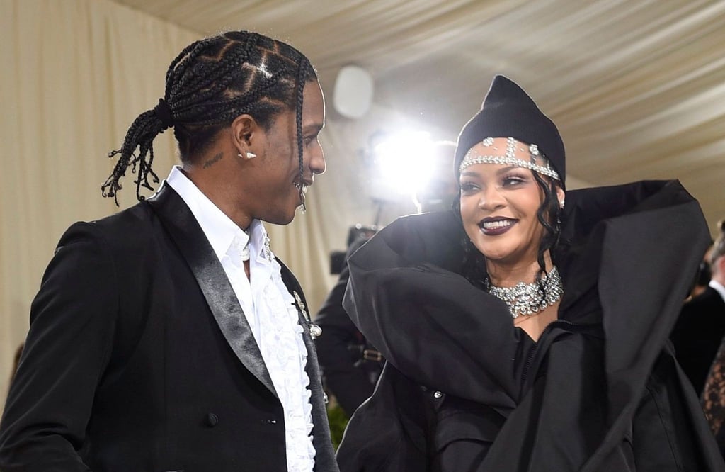 Geübt im großen Auftritt: Im Januar hatten Rihanna und Asap Rocky mit einer Serie von Fotos bekannt gemacht, dass sie ihr erstes gemeinsames Kind erwarten.