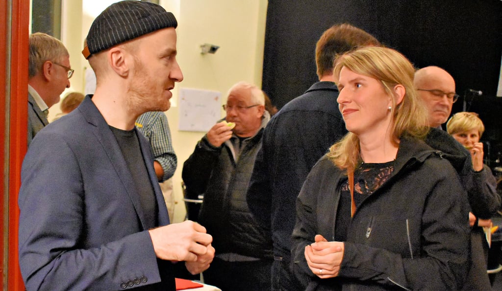 Filmemacher Matthias Paeper und Janett Kliemann, die sich für die Dokumentation „Erfüllt ihr Vermächtnis“ verantwortlich zeichneten, während der Premiere des Filmes.