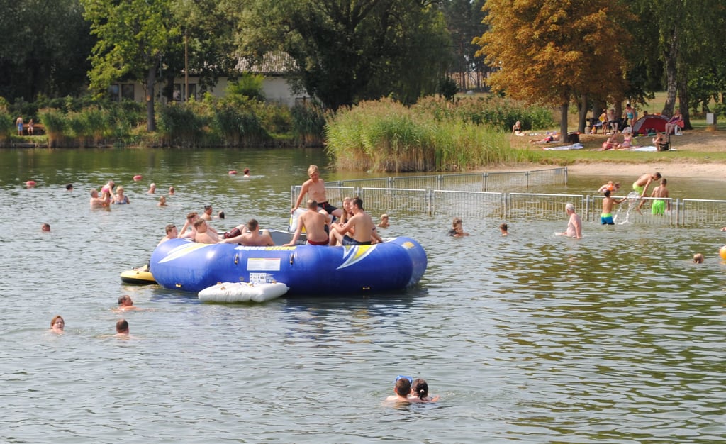 Am Wochenende vom 20. bis 22 Mai eröffnen mehrere Bäder im Kreis Stendal die Badesaison - unter anderem auch am Kolk in Bismark.