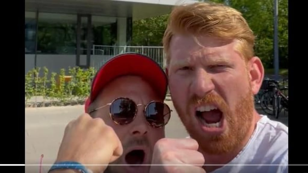 Christian Müller (l.) und Fabian Franke geben alles, um RB anzufeuern.