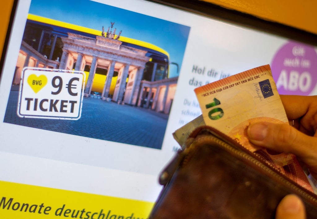 Seit Samstag können die 9-Euro-Tickets in Berlin gekauft werden.
