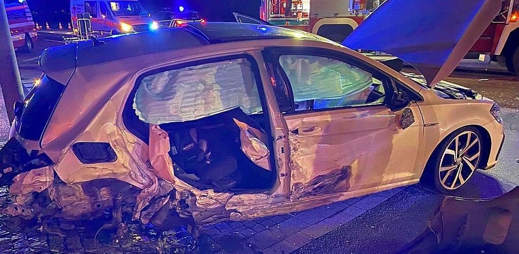 Ein schwerer Verkehrsunfall hat sich am Wochenende in Könnern ereignet.