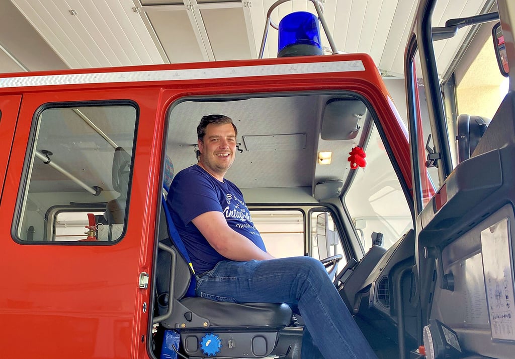 Stefan Thielbeer ist leidenschaftlicher Feuerwehrmann. Sein Hobby hat er nun zum Beruf gemacht und ist Sachbearbeiter für Feuerwehr, Wirtschaftsfördeurng und Tourismus bei der Gemeinde Huy.