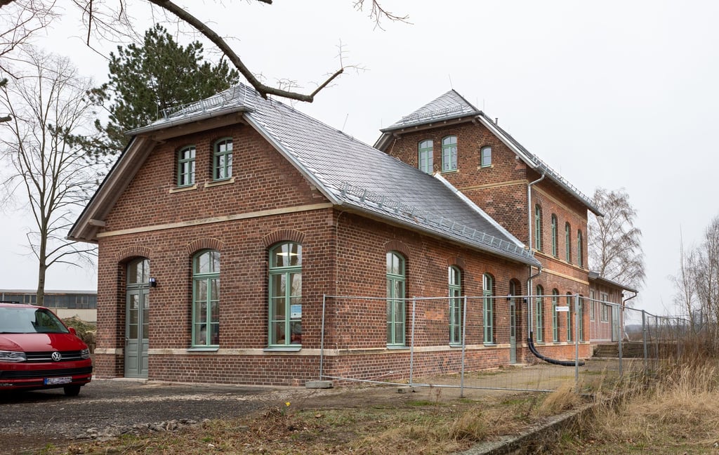 Der alte Bahnhof in Osterfeld wurde zum Jugendzentrum ausgebaut.