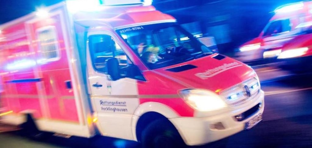 Ein Opel-Fahrer aus Stendal ist in Niedersachsen frontal mit einem Ackerschlepper zusammengestoßen und dabei gestorben. Symbolbild: