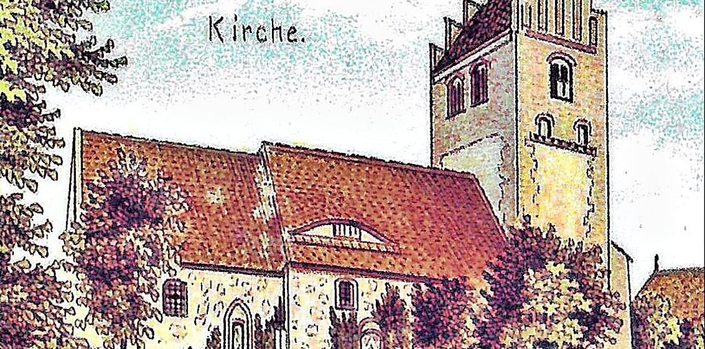 Die Kirche entstand vermutlich im 13. Jahrhundert, darum ist die Siedlung wahrscheinlich älter als 700 Jahre.