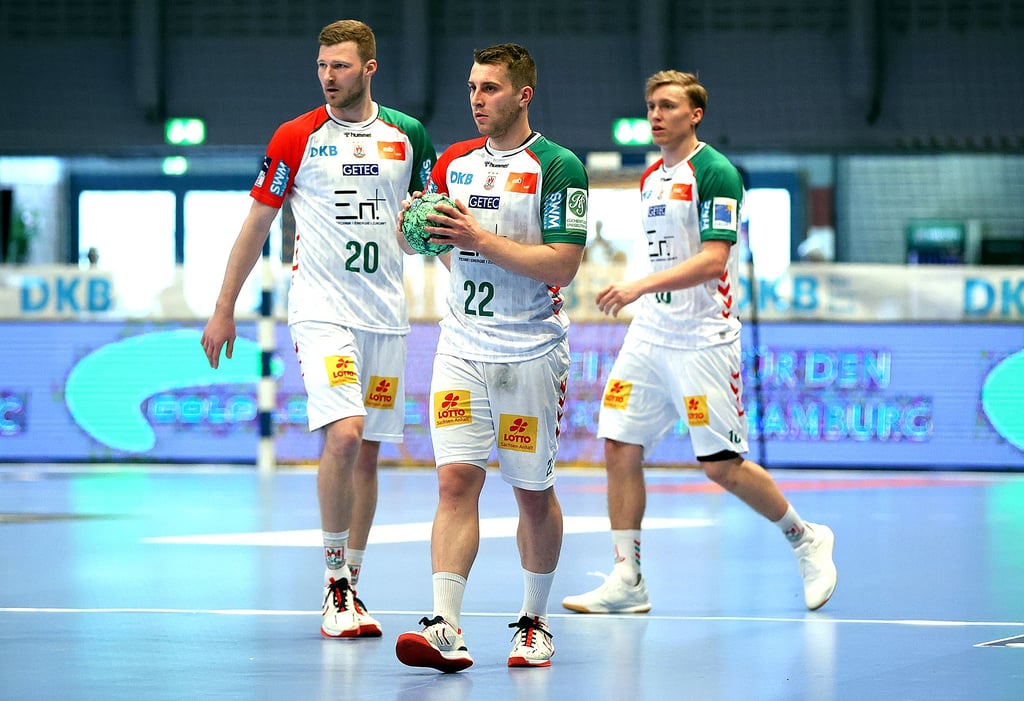 Noch haben sie nichts gewonnen: Philipp Weber, Lukas Mertens und Gisli Kristjansson (von links) bleiben weiter fokussiert. Innerhalb von fünf Tagen können sie mit dem SCM zwei Titel holen.