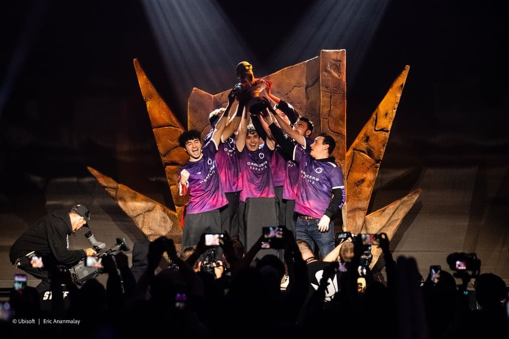 Starspieler Canadian und sein Team DarkZero Esports gewinnen das Rainbow-Six-Major in Charlotte.