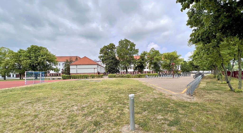 Das Walter-Gropius-Gymnasium bekommt eine neue Turnhalle. Der Baustart verzögert sich aber immer wieder.