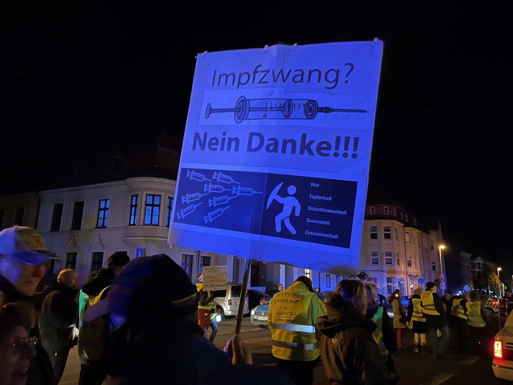 Jeden Dienstag wird in Staßfurt gegen die Corona-Maßnahmen demonstriert.
