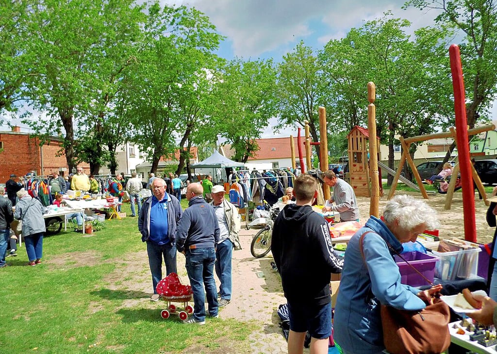 Gut besucht war der Flohmarkt in Pömmelte.