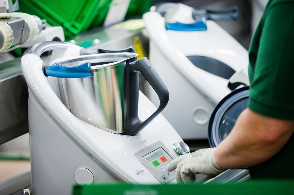 Ein Thermomix TM5 in der Produktion von Vorwerk.