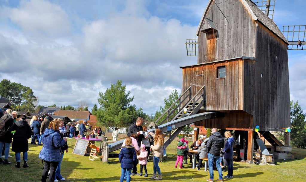 Ein ähnlich fröhliches Gewimmel wie beim Frühlingsfest gibt es zu Pfingsten an der Parchener Mühle.