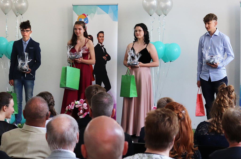 An der Borlachschule feierten 20 Jugendliche ihren Eintritt in das Erwachsensein.