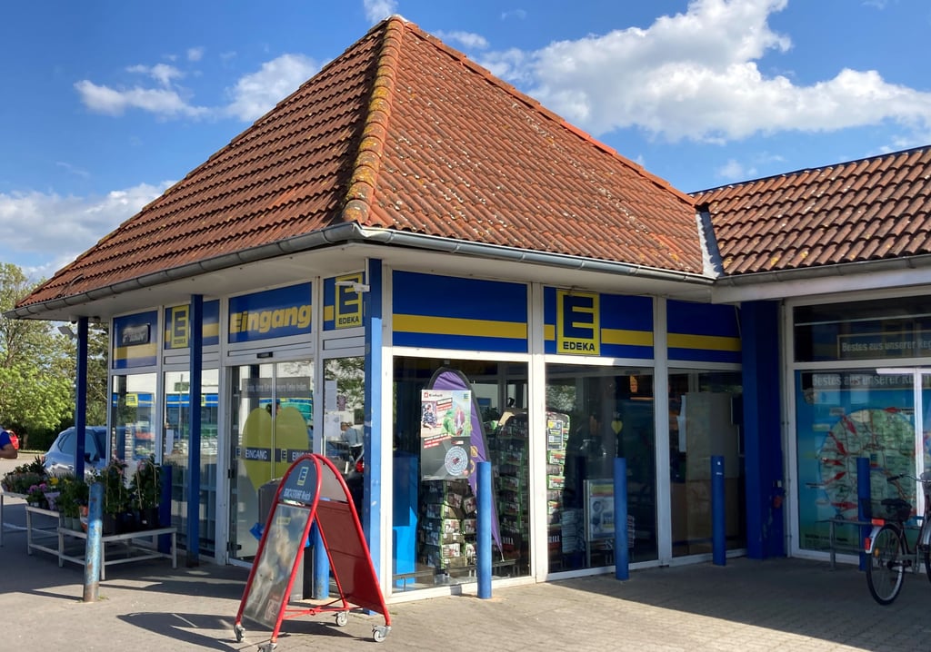 Der Anfang der 1990er Jahre eröffnete Edeka-Markt soll durch einen Neubau ersetzt werden.