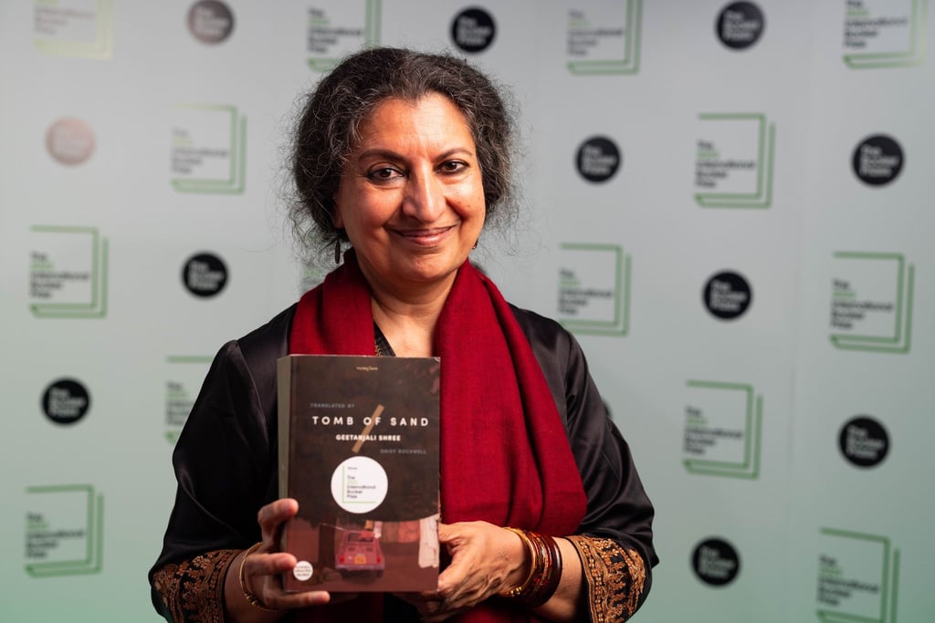 Die indische Autorin Geetanjali Shree gewann für "Tomb of Sand" den International Booker Prize.