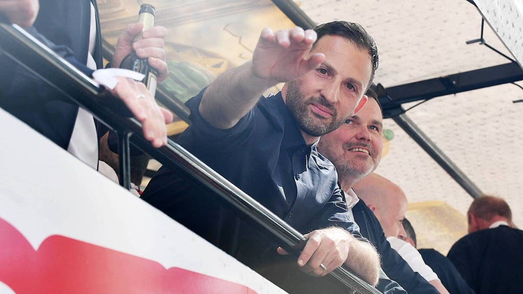 „Auch mal kurz durchschnaufen und den Erfolg ein wenig genießen”: Domenico Tedesco