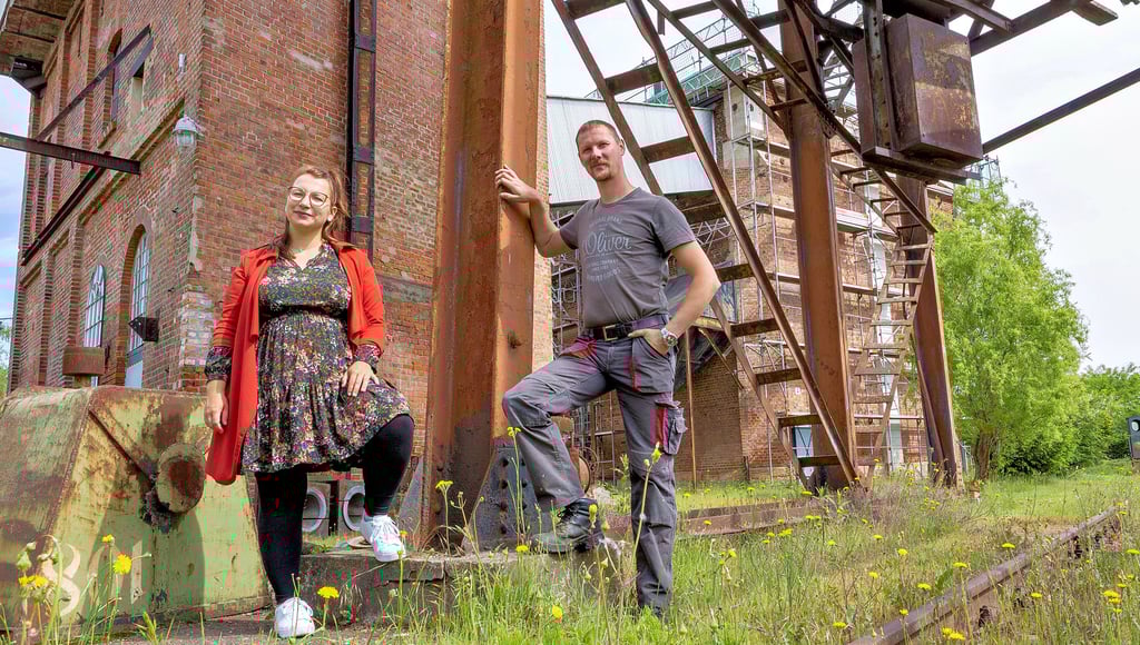 Mareen Warnecke und Tony Saar von der Brikettfabrik „Herrmannschacht“ könnten sich eine Ausweitung des geplanten Mitteldeutschen Bergbaumuseums über Ländergrenzen hinweg vorstellen.