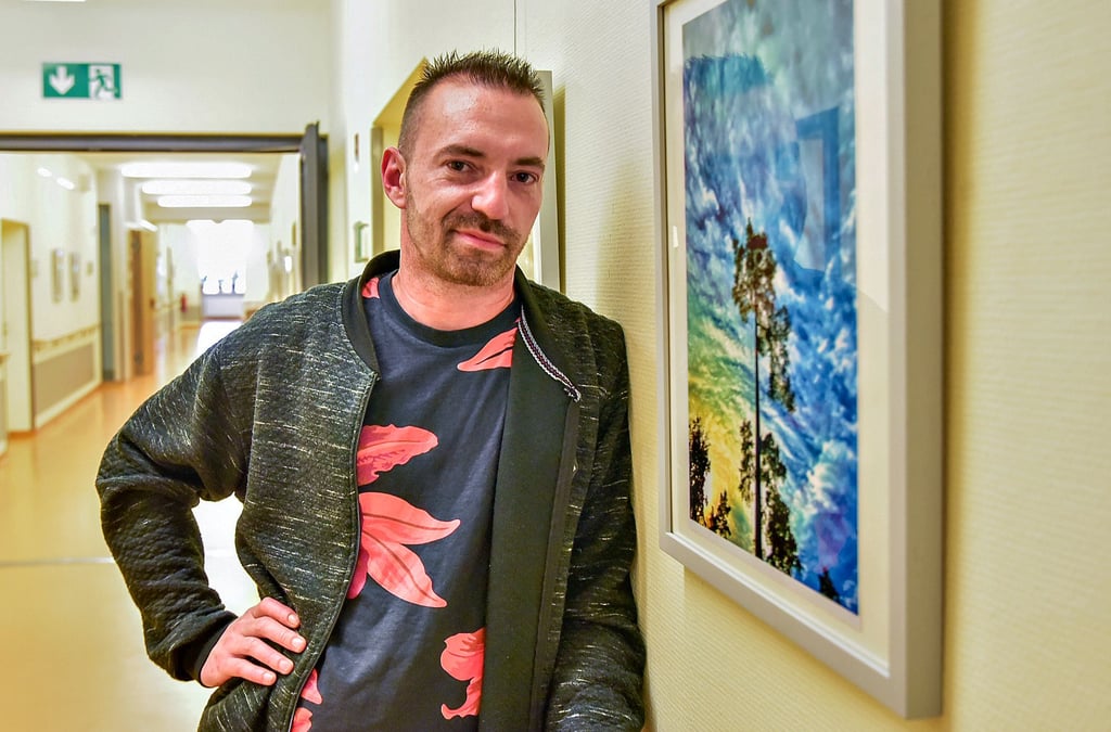 „Alles hat seine Zeit“ hat Andy Steinbrück seine erste Fotoausstellung betitelt. Zu sehen ist sie im Alexianer St. Joseph-Krankenhaus, in dem der Dessauer auch arbeitet.