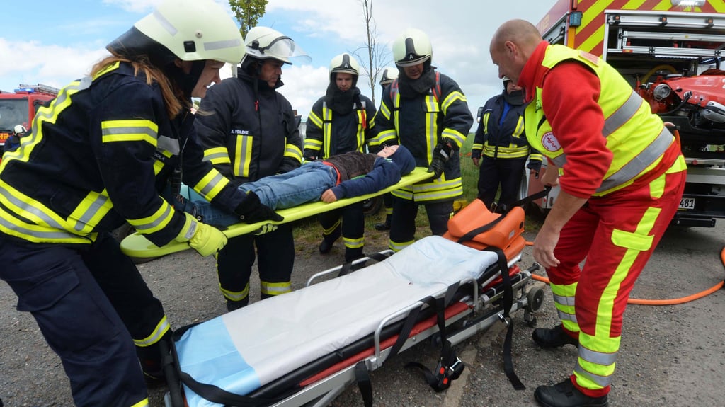 Bei der Einsatzübung wurde das Zusammenspiel der Rettungskräfte im Ernstfall demonstriert.