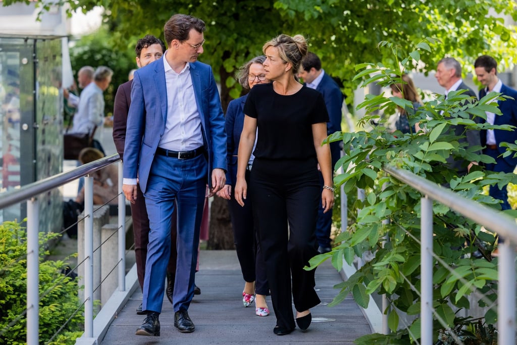 NRW-Ministerpräsident Hendrik Wüst (CDU) und Grünen-Spitzenkandidatin Mona Neubaur in Düsseldorf.