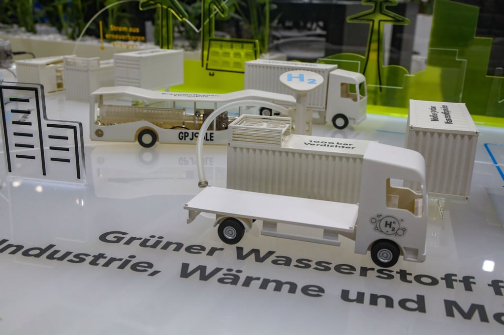 Grüner Wasserstoff für die Energiewende - in Sachsen-Anhalt soll er zum Jobmotor werden.