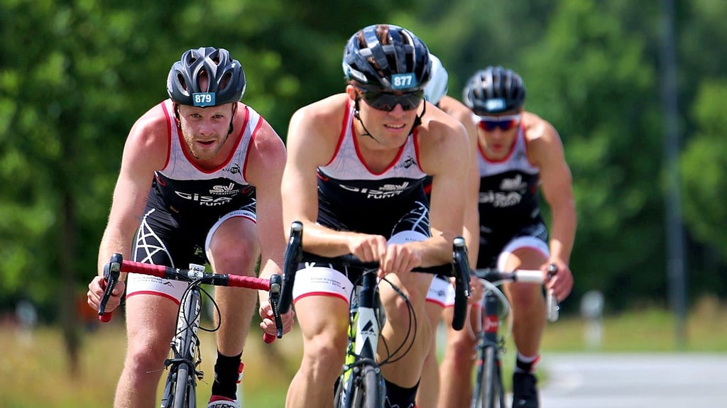 Die Triathleten um Jonas Meyer (links) greifen wieder in der zweiten Bundesliga an.