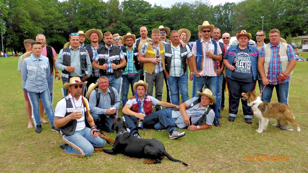 Die Annaröder Pfingstburschen nach dem letzten Pfingstfest im   Juni 2019. 