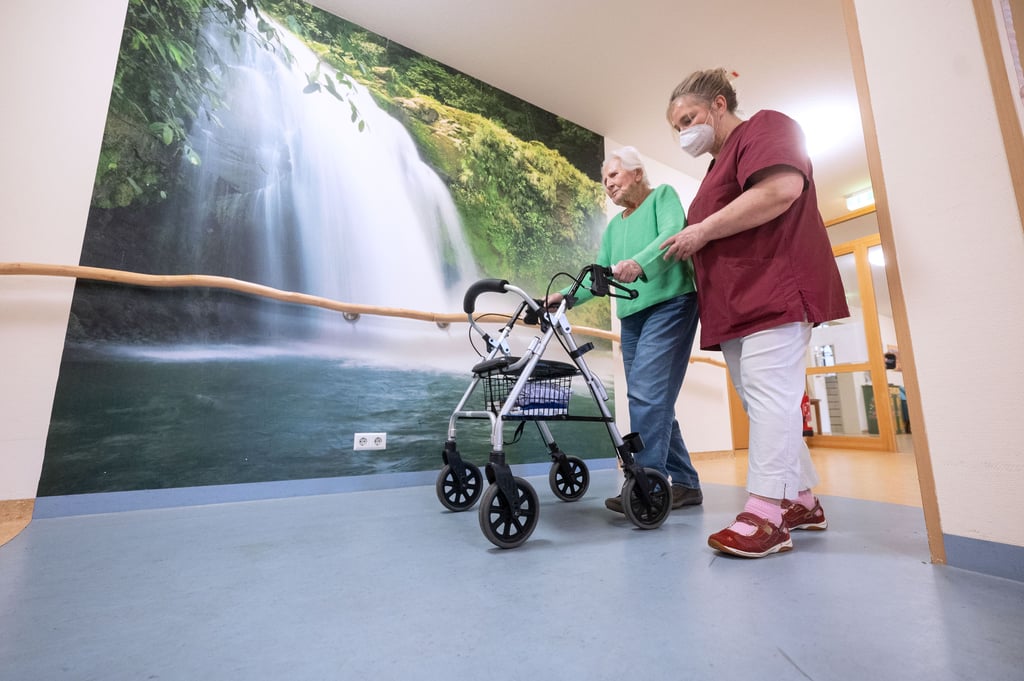 Als schärfste Sanktion droht ungeimpftem Personal ein Betretungsverbot.