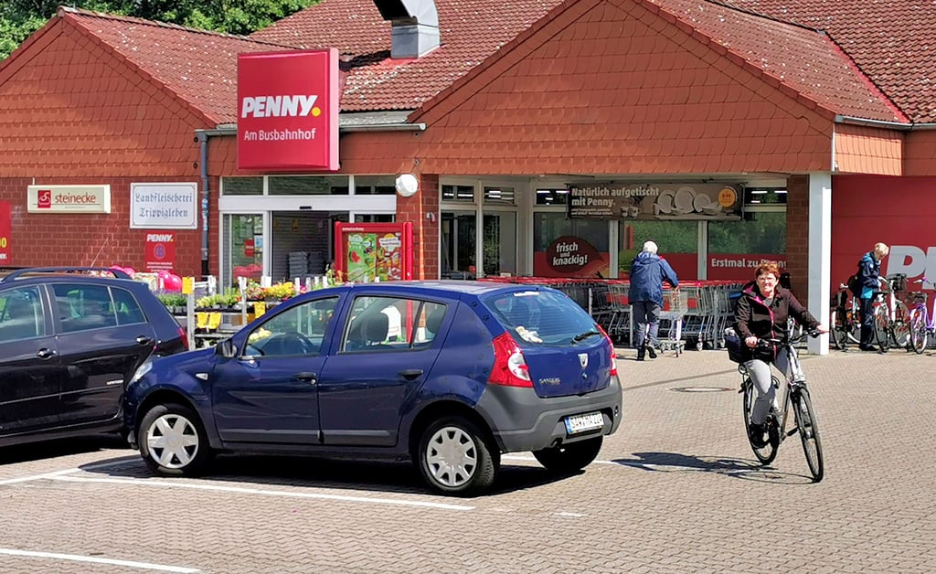 Der Klötzer Penny-Markt am Busbahnhof soll um 600 auf etwa 1700 Quadratmeter erweitert werden. Streitthema ist dabei die neue Laderampe. Sie soll rechts oder links neben dem neuen Supermarkt mit dem Neubau entstehen.
