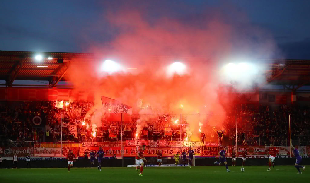 Beim HFC-Heimspiel gegen den VfL Osnabrück ging es im Fanblock heiß her. Der DFB schickte nun die Rechnung.