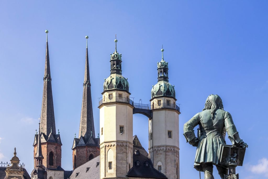 Oben auf den zwei vorderen Türmen der Marktkirche waren am Sonntag zwei Touristen und ein Stadtführer eingeschlossen.