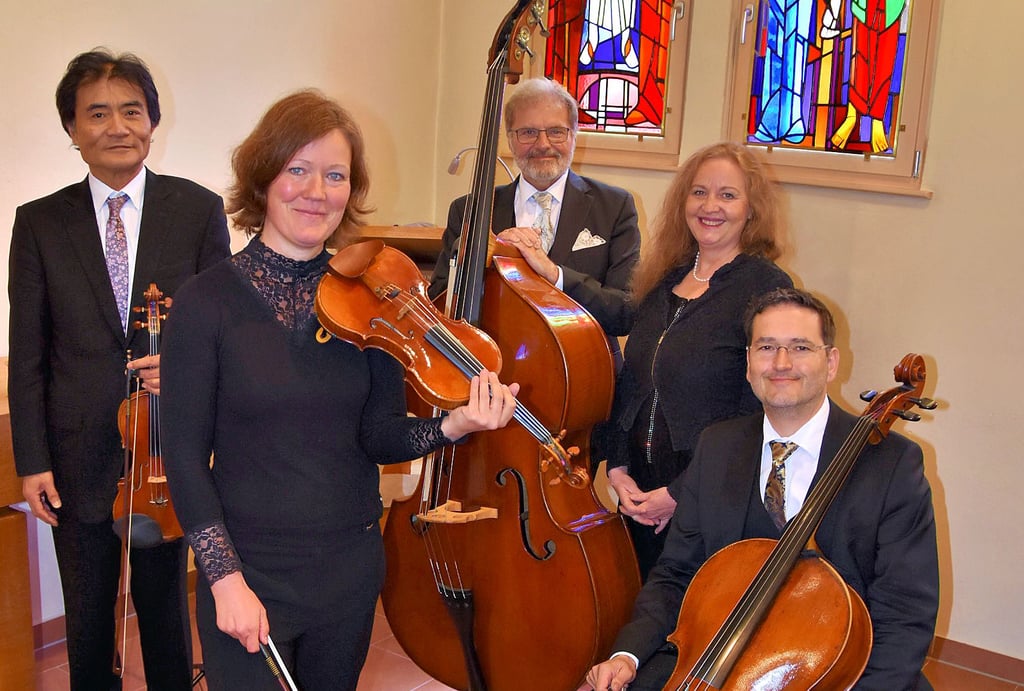 Das Rossini-Quartett und Kammersängerin Undine Dreißig begeisterten das Publikum zum 30-jährigen Bestehen der Fenster in der Wieglitzer Schifferkirche.