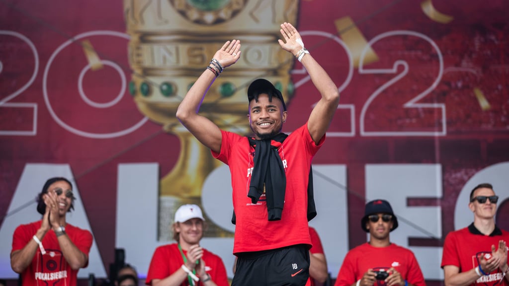 Christopher Nkunku könnte weiter für RB Leipzig spielen und trotzdem bei Manchester unterschreiben.