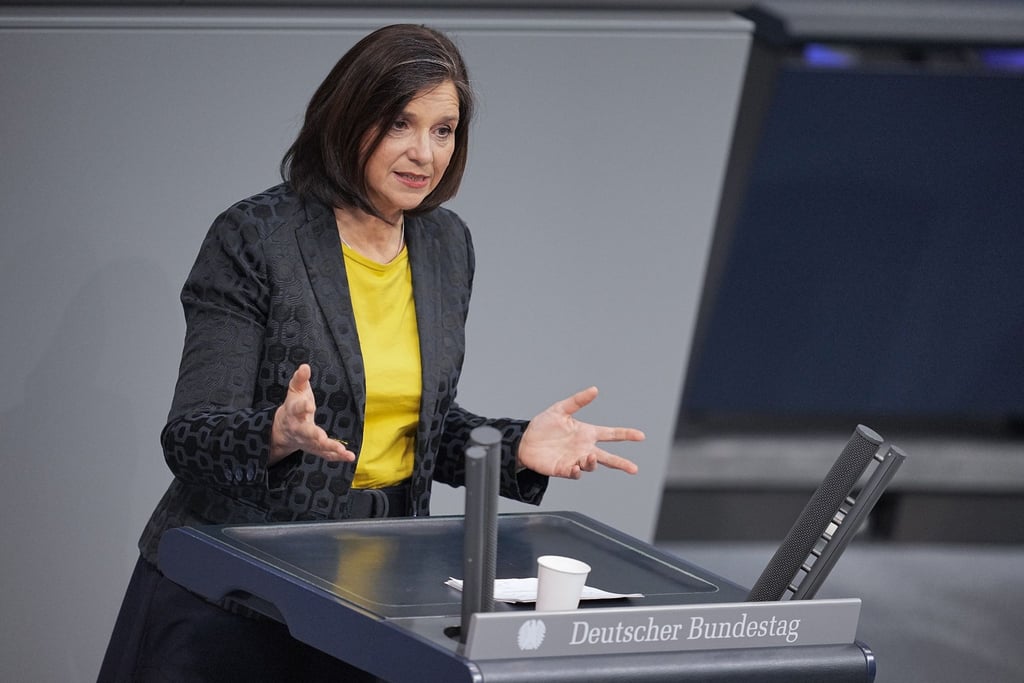 Katrin Göring-Eckardt (Bündnis 90/Grüne) spricht im Bundestag.
