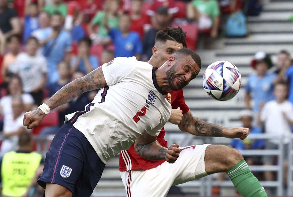 Englands Kyle Walker (vorn) im Spiel gegen die Ungern.