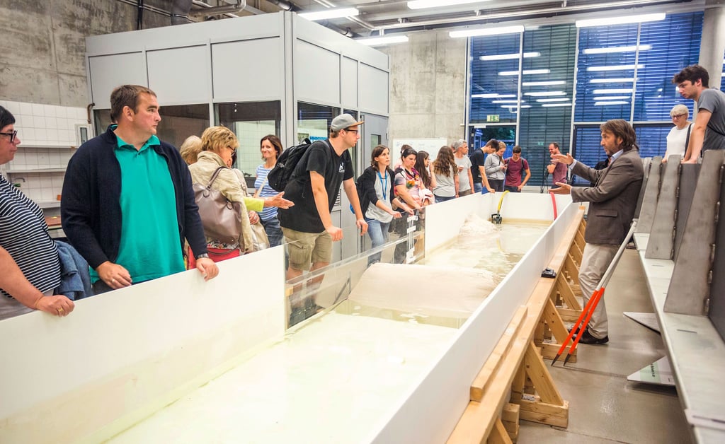 Hochschule: Die Hochschule Magdeburg kann mit diesem Modell beispielsweise Dammbrüche simulieren und wissenschaftlich auswerten.