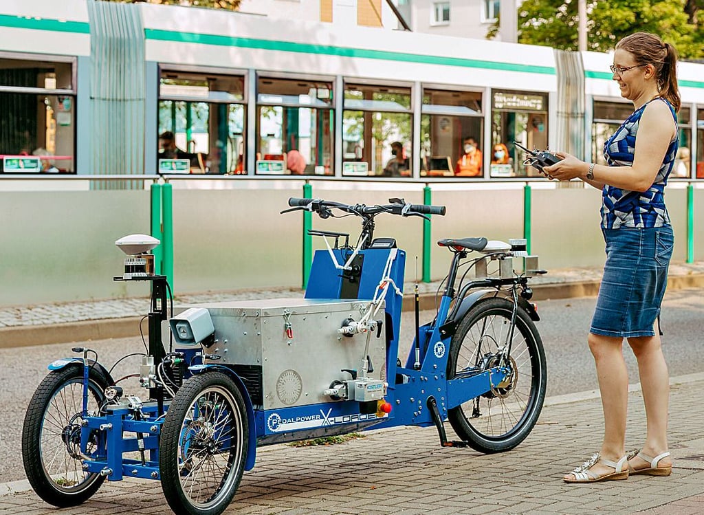 Uni: Die Otto-von-Guericke-Universität entwickelt selbst fahrende Lastenräder. Der Forschungsstand wird vorgestellt.