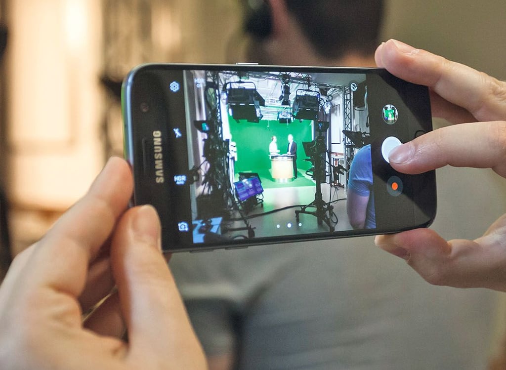 Hochschule: Im TV-Studio kann man sich als Nachrichtensprecher ausprobieren.
