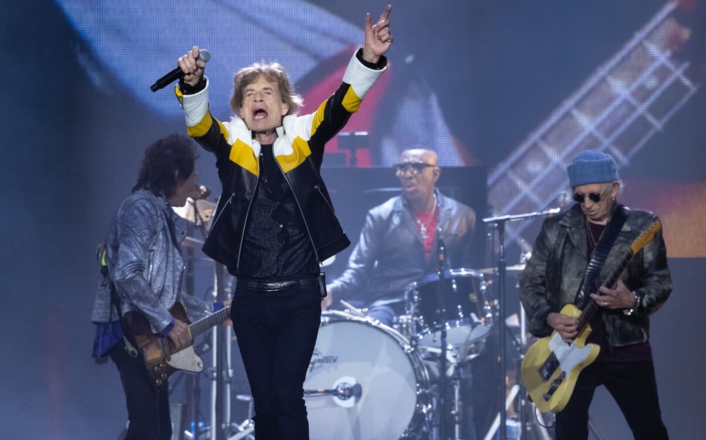 Gitarrist Ron Wood (l-r), Sänger Mick Jagger, Schlagzeuger Steve Jordan und Gitarrist Keith Richards.
