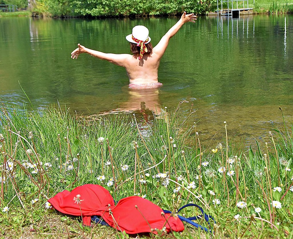 "Baden oben ohne" ist nur am Jersleber See erlaubt. Rücksicht auf die anderen Badegäste sollte man trotzdem nehmen.
