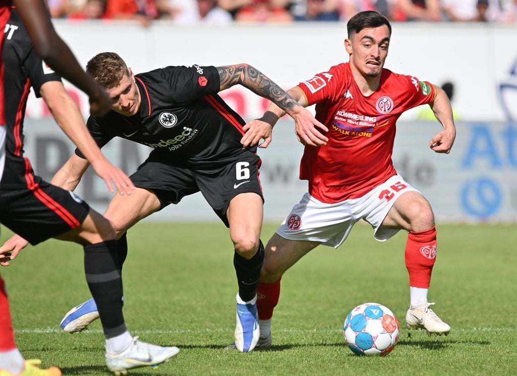 Wird an den Karlsruher SC verliehen: Der Mainzer Paul Nebel im Einsatz.
