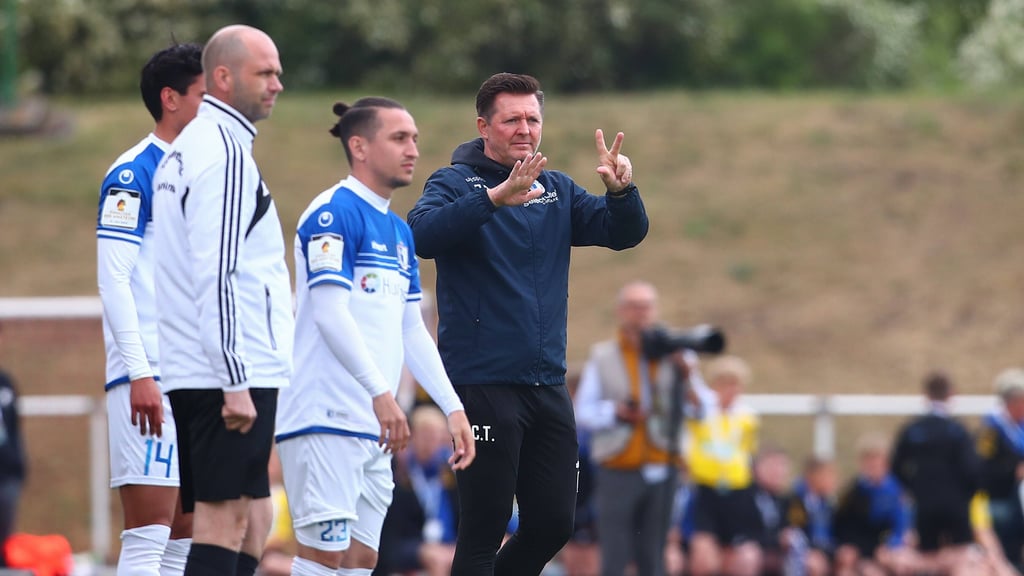 Trainer Christian Titz bereitet den 1. FC Magdeburg auf die Zweitliga-Saison 2021/22 vor.