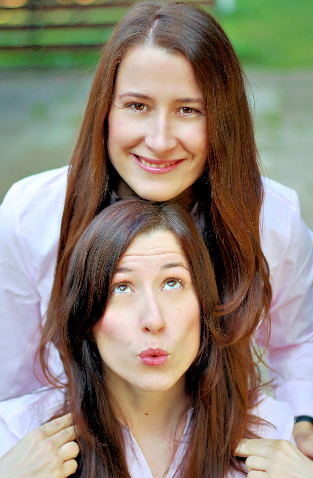 Nadja (oben) und Claudia Beinert schreiben als Beinert-Zwillinge Unterhaltungsromane.