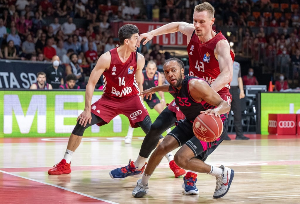 Der Finalgegner von Alba Berlin wird am Mittwoch in Bonn ermittelt.
