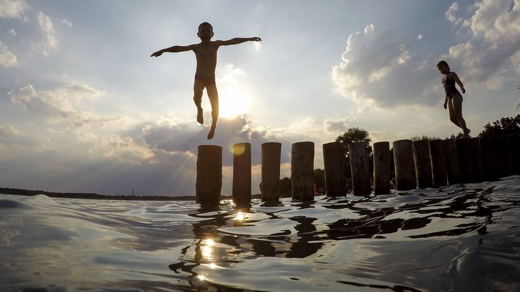 Sommerliche Temperaturen werden am Wochenende in Sachsen-Anhalt erwartet. Foto: Jan Woitas/Symbol/