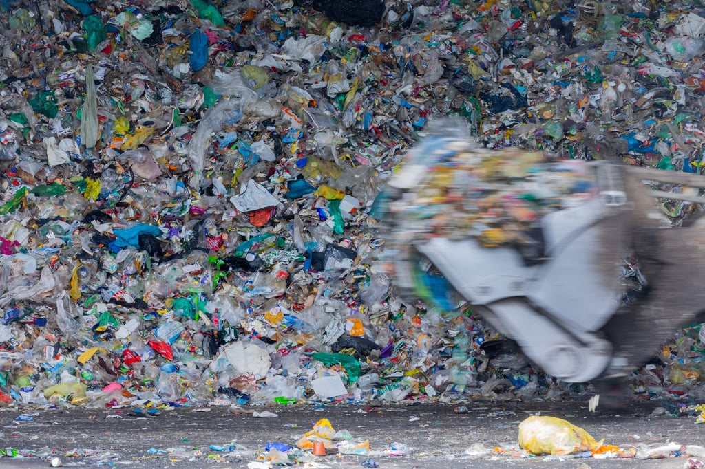 Deutschland exportiert deutlich weniger Plastikmüll ins Ausland als noch vor wenigen Jahren.