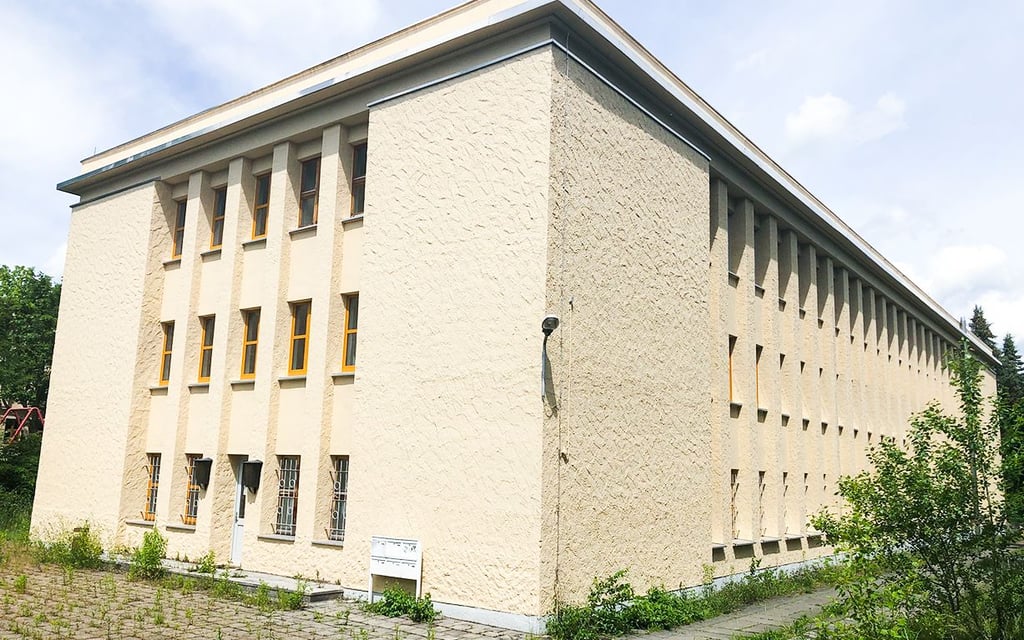 Das ehemalige AaTeuM-Hauptgebäude ist versteigert worden.